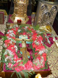 Чин выноса Креста и освящение меда в Свято-Вознесенском соборе. Увеличить изображение. Размер файла: 212,29 Kb [600X800]