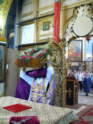 Чин выноса Креста и освящение меда в Свято-Вознесенском соборе. Увеличить изображение. Размер файла: 147,75 Kb [600X800]