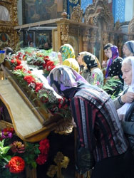 Чин выноса Креста и освящение меда в Свято-Вознесенском соборе. Увеличить изображение. Размер файла: 142,68 Kb [600X800]