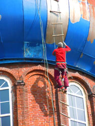 Реставрационные работы куполов Боровецкой церкви. Увеличить изображение. Размер файла: 145,79 Kb [600X800]