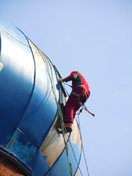 Реставрационные работы куполов Боровецкой церкви. Увеличить изображение. Размер файла: 77,96 Kb [600X800]