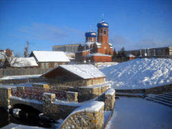 Родник около Свято-Вознесенского собора г. Набережные Челны. Увеличить изображение. Размер файла: 124,69 Kb [800X600]