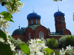 Весенний храм. Виды Свято-Вознесенского собора.Увеличить изображение. Размер файла: 104,66 Kb [800X600]