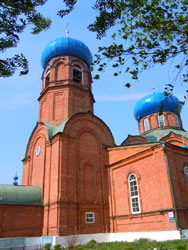 Весенний храм. Виды Свято-Вознесенского собора.Увеличить изображение. Размер файла: 197,51 Kb [600X800]