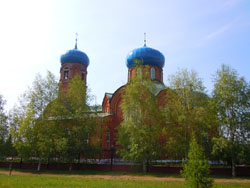 Весенний храм. Виды Свято-Вознесенского собора.Увеличить изображение. Размер файла: 141,43 Kb [800X600]