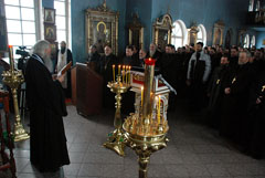 Общая исповедь духовенства. Увеличить изображение. Размер файла:114,11 Kb [800X536]