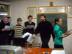 Подготовка к Рождеству Христову в Боровецкой церкви. Увеличить изображение. Размер файла:111,69 Kb [800X600]