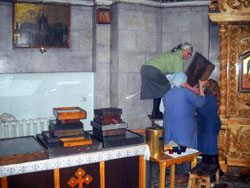 Уборка в Боровецкой церкви. Увеличить изображение. Размер файла: 143,88 Kb [800X600]