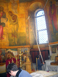 Подготовительные работы к Рождеству в Боровецкой церкви г. Набережные Челны. Увеличить изображение. Размер файла: 155,1 Kb [600X800]