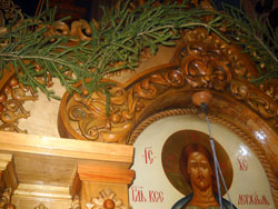 Подготовительные работы к Рождеству в Боровецкой церкви г. Набережные Челны. Увеличить изображение. Размер файла: 174,42 Kb [800X600]