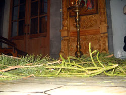 Подготовительные работы к Рождеству в Боровецкой церкви г. Набережные Челны. Увеличить изображение. Размер файла: 156,36 Kb [800X600]