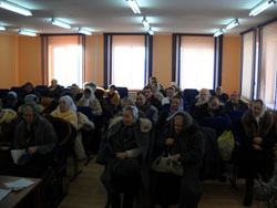 Беседа диакона Евгения Ступицкого с прихожанами. Увеличить изображение. Размер файла: 98,06 Kb [800X600]