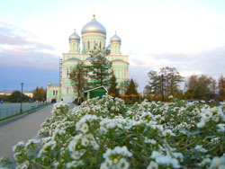 Поездка прихожан в Дивеево. Увеличить изображение. Размер файла: 127,89 Kb [800X600]