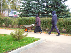 Поездка прихожан в Дивеево. Увеличить изображение. Размер файла: 194,97 Kb [800X600]