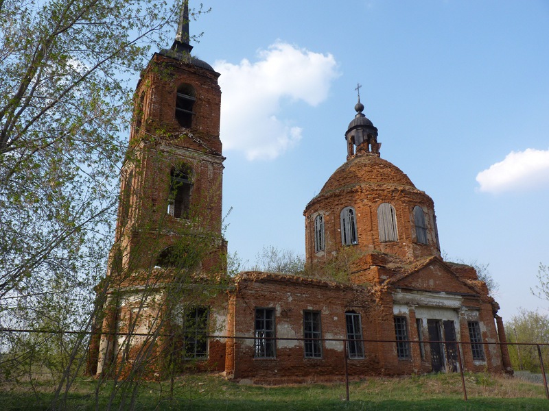 Свято-Троицкий храм в селе Татарские (Рождественские) Челны