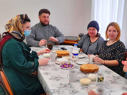 Масленица идет, за собой весну ведет