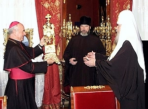 Передача мощей св. Валентина Интерамского