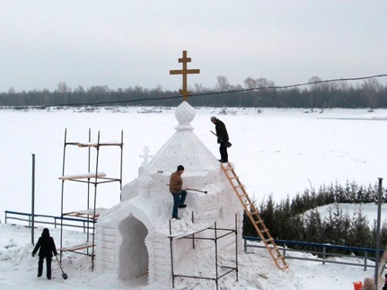 В Барнауле поставят часовню из снега