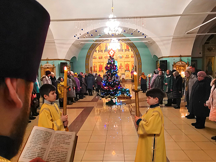 Никольский собор Мензелинска встретил Рождество