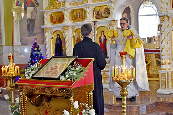 Затеплить свечу Богомладенцу Иисусу