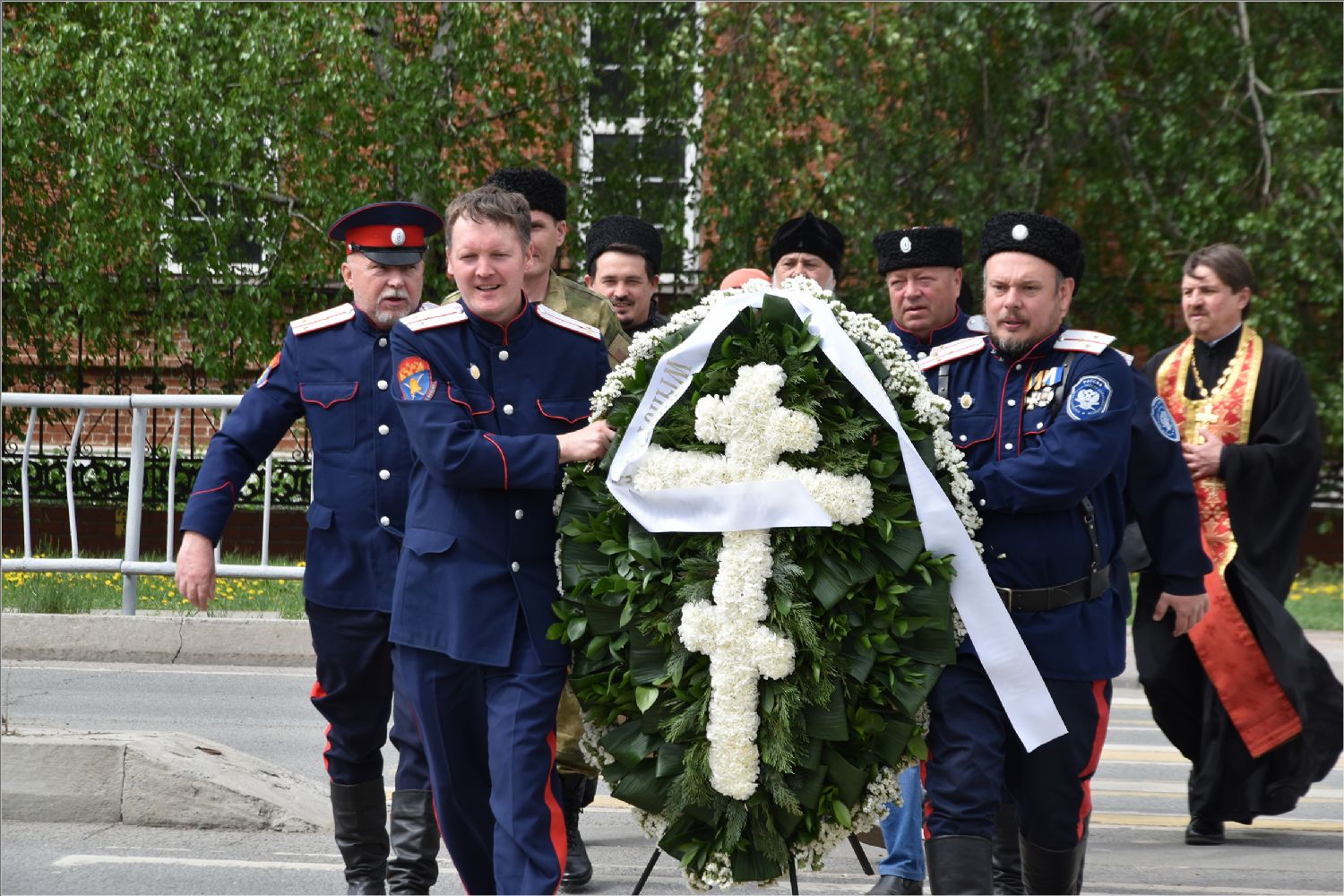 Возложение венцов в церкви картинки