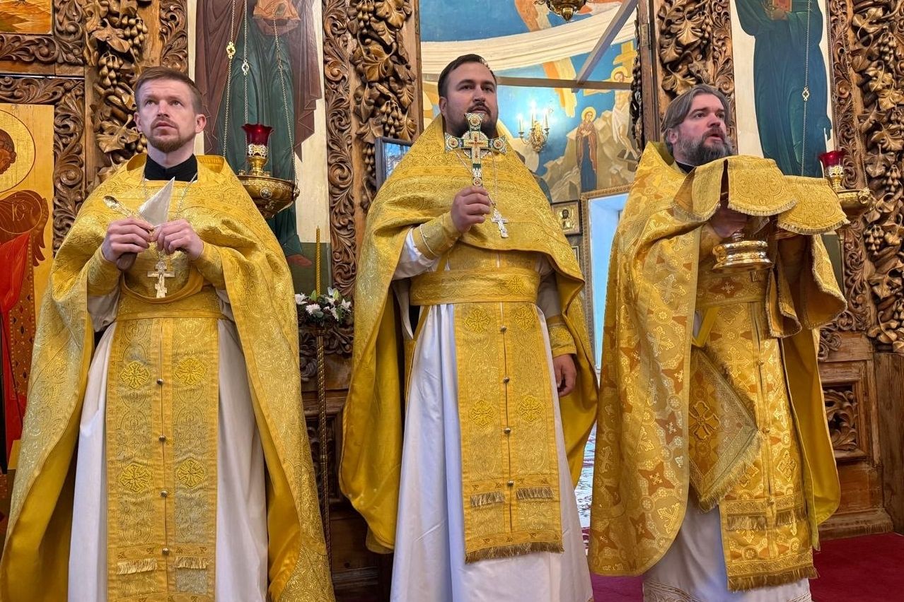 В храме Космы и Дамиана совершены богослужения в день памяти жертв политических репрессий