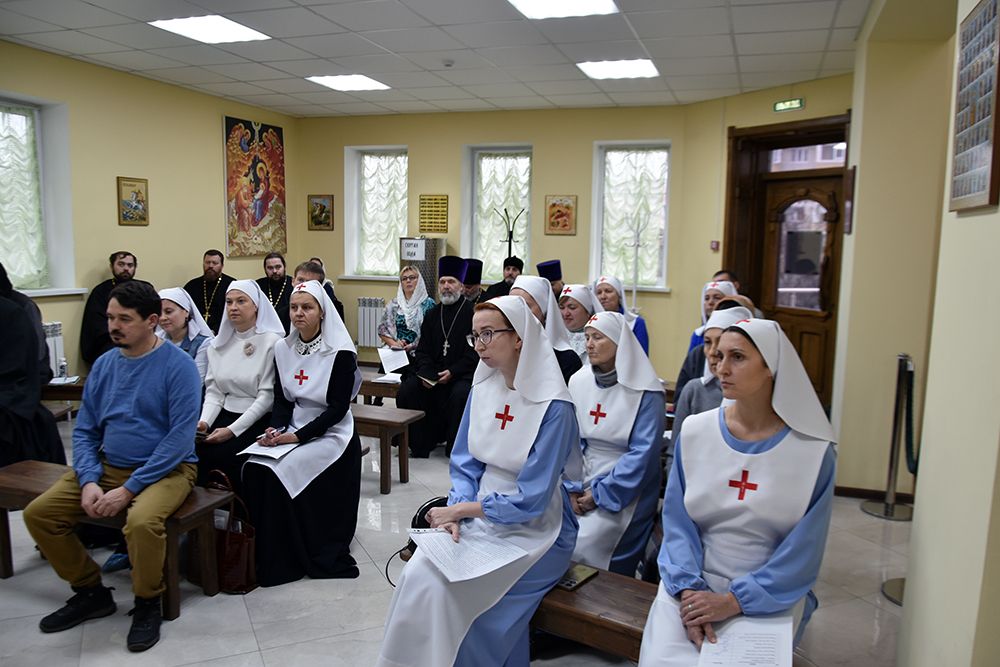 В Набережных Челнах прошла секция по социальному служения в Набережночелнинской епархии