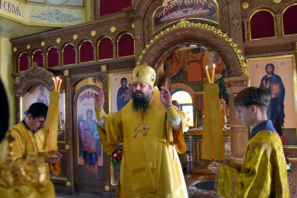 Епископ Гавриил совершил богослужения Недели 23-й по Пятидесятнице
