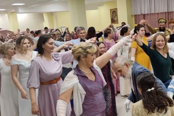 В стенах Православной гимназии Георгия Победоносца состоялся Орловский бал