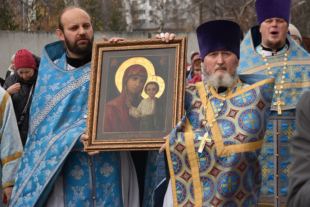 Праздничные богослужения в день Казанской иконы Божией Матери совершены в храмах епархии
