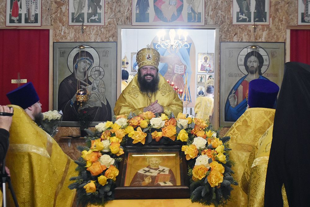 Управляющий Набережночелнинской епархией возглавил богослужения в день святителя Николая Чудотворца [+Видео]