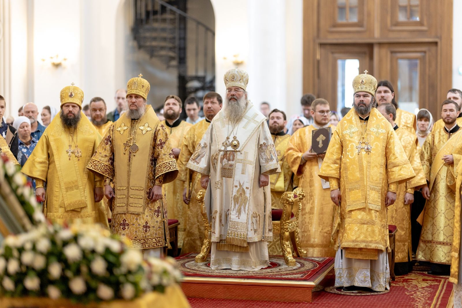 Глава Набережночелнинской епархии принял участие во встрече мощей святителя Тихона в Казани [+Видео]