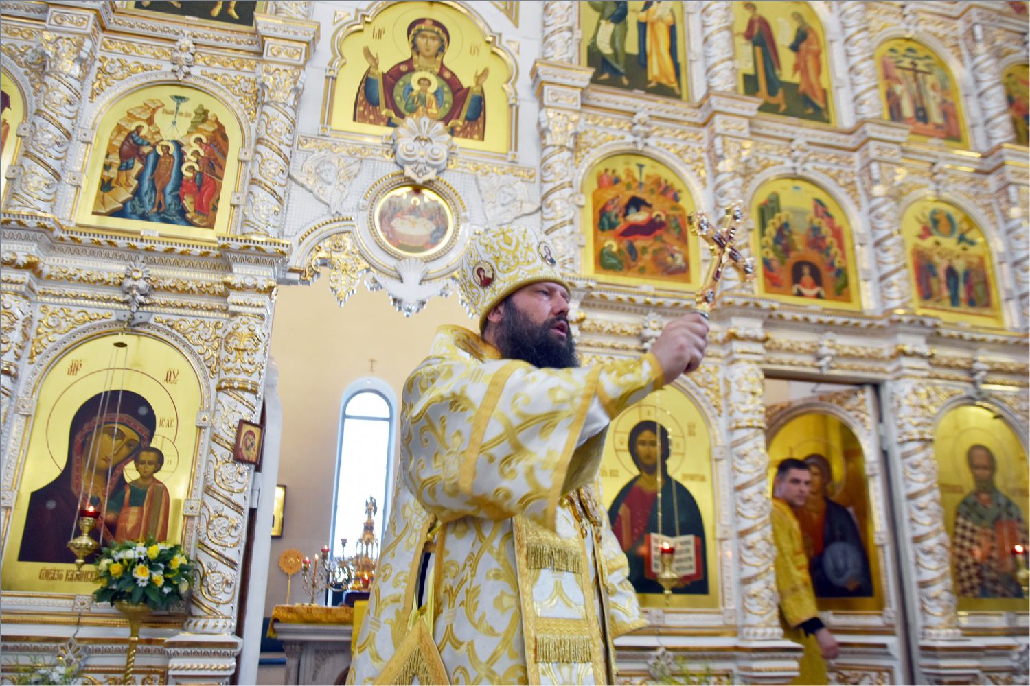 Епископ Гавриил совершил богослужения в честь первоверховных апостолов Петра и Павла