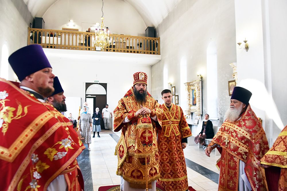 В день памяти священномученика Вениамина и иже с ним епископ Гавриил совершил Литургию [+Видео]