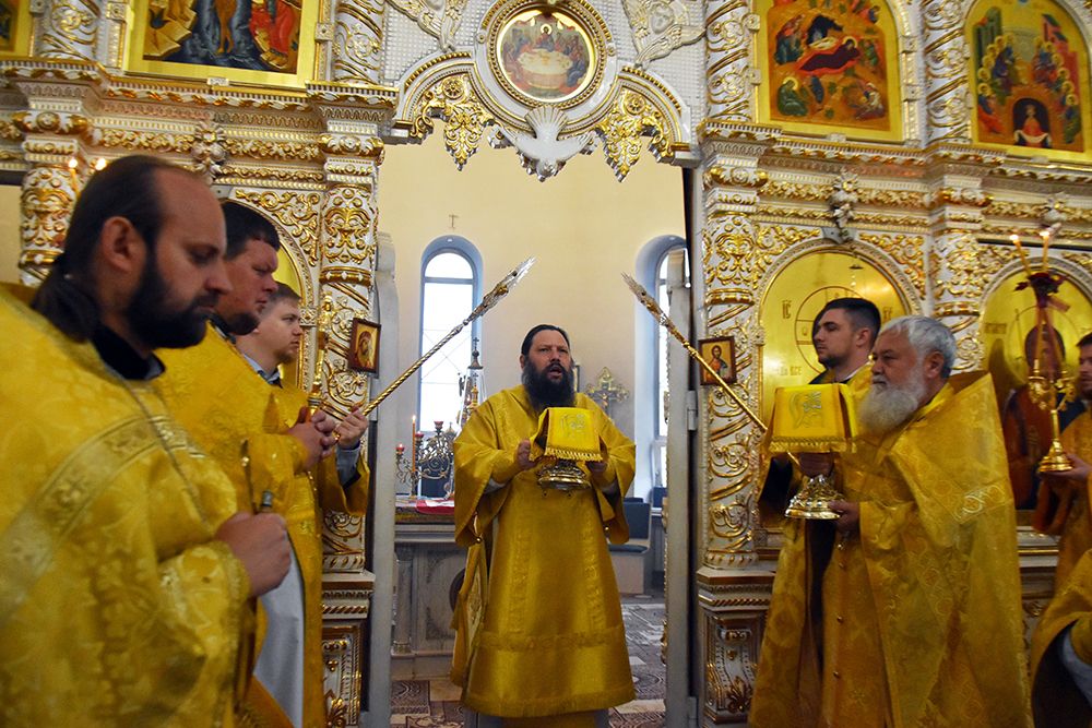 Епископ Гавриил совершил богослужения Недели 16-й по Пятидесятнице [+Видео]