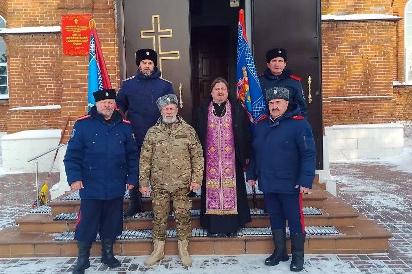 В Набережных Челнах почтили память казаков