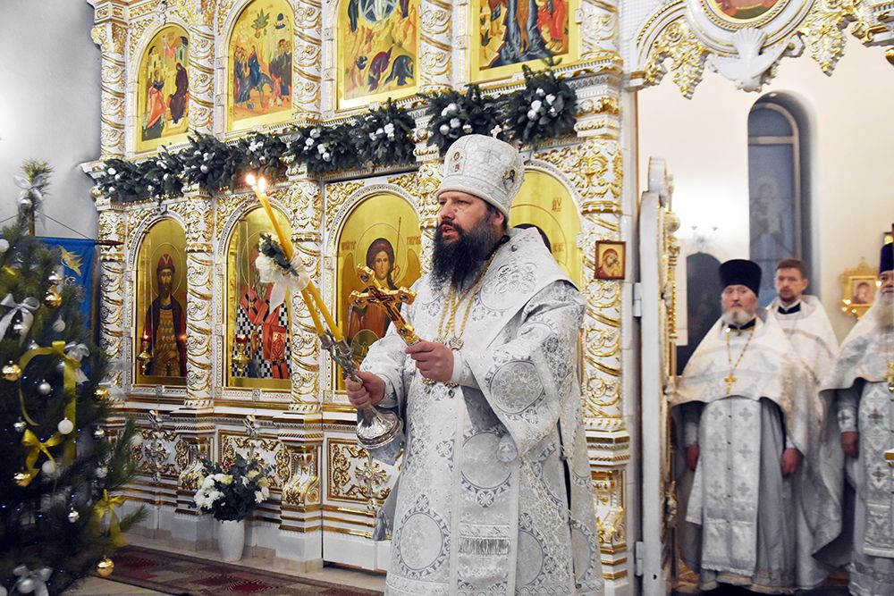 Епископ Гавриил совершил богослужения Рождества Христова [+Видео]