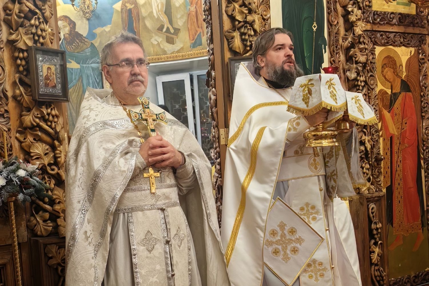 Службы Рождества Спасителя прошли в храме Космы и Дамиана