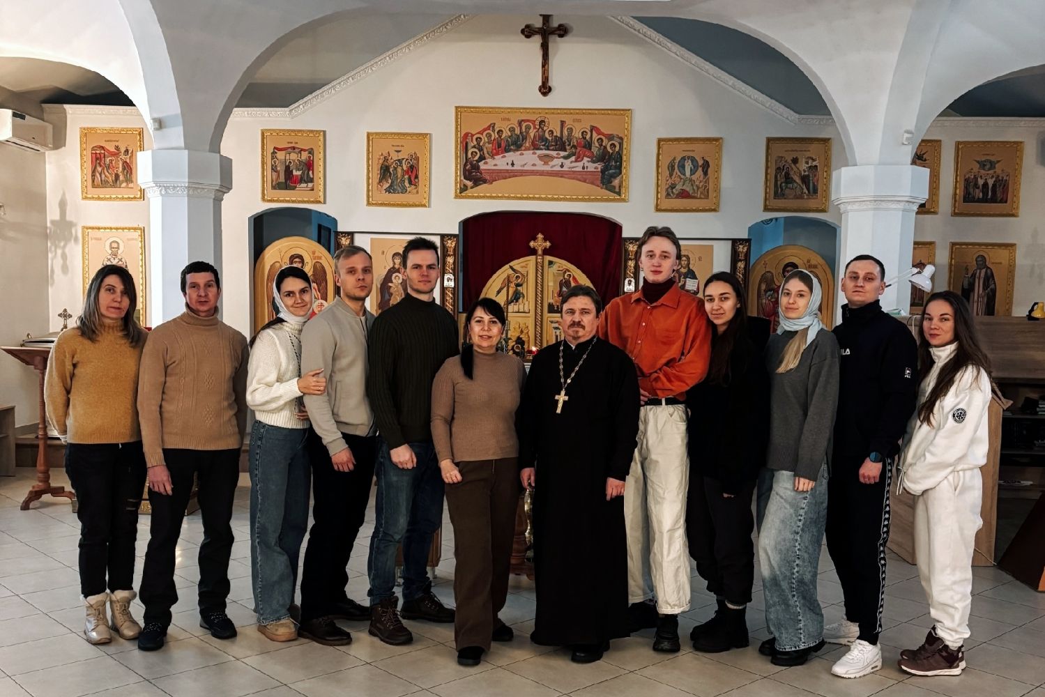 В Крестовоздвиженском храме прошла встреча со священником