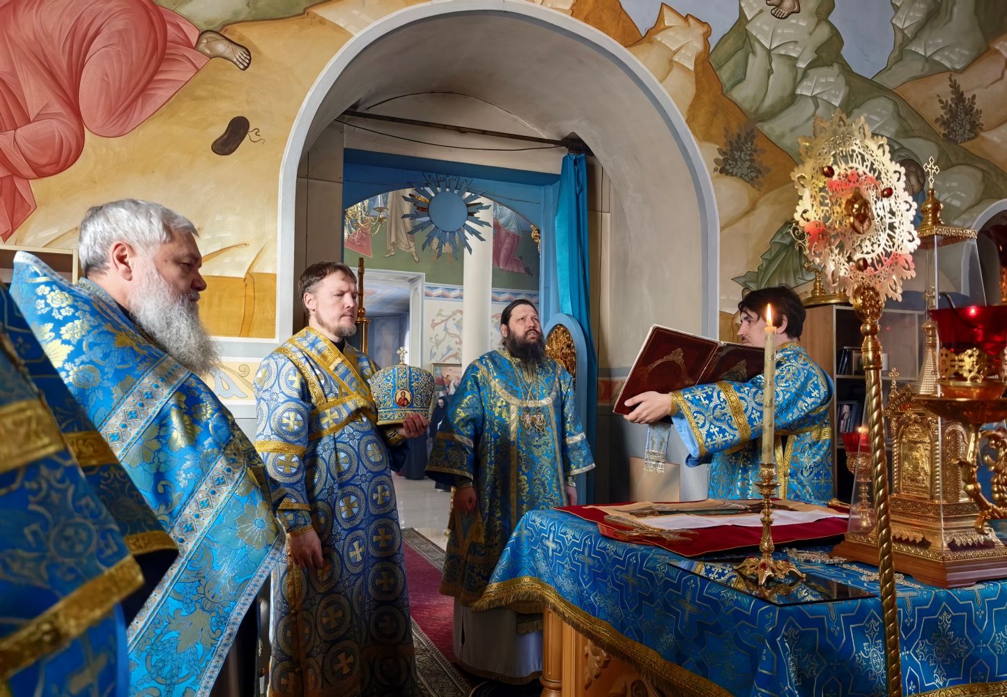 Епископ Гавриил совершил Литургию в день отдания Сретения Господня [+Видео]