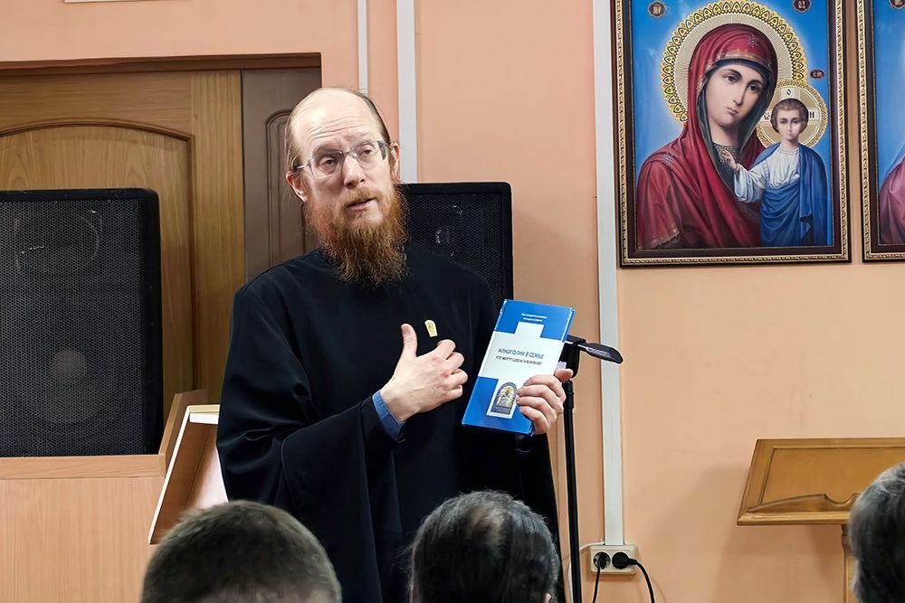 В Набережных Челнах прошли встречи с диаконом Иоанном Клименко