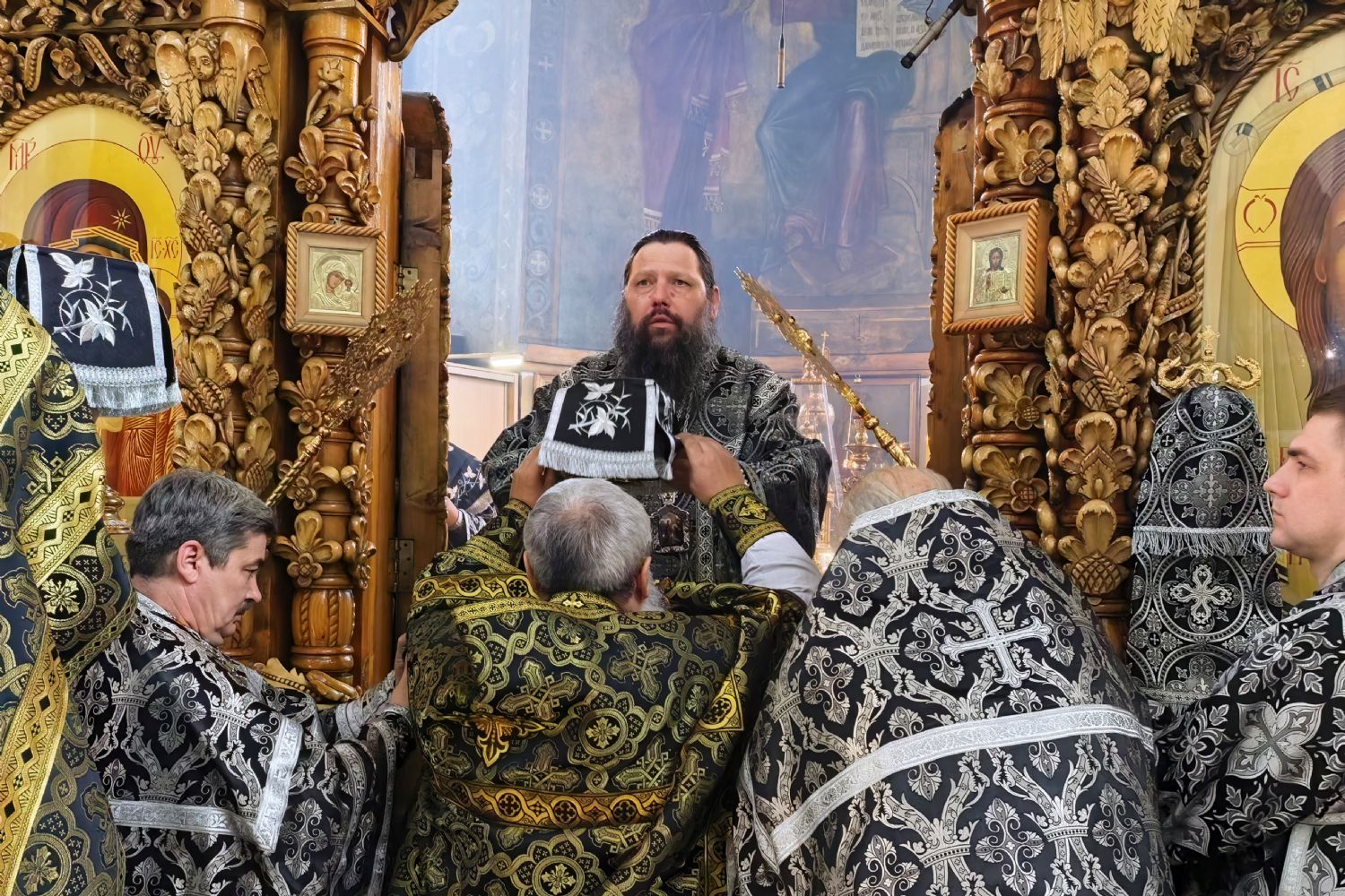 Епископ Гавриил возглавил богослужения Великой Среды [+Видео]