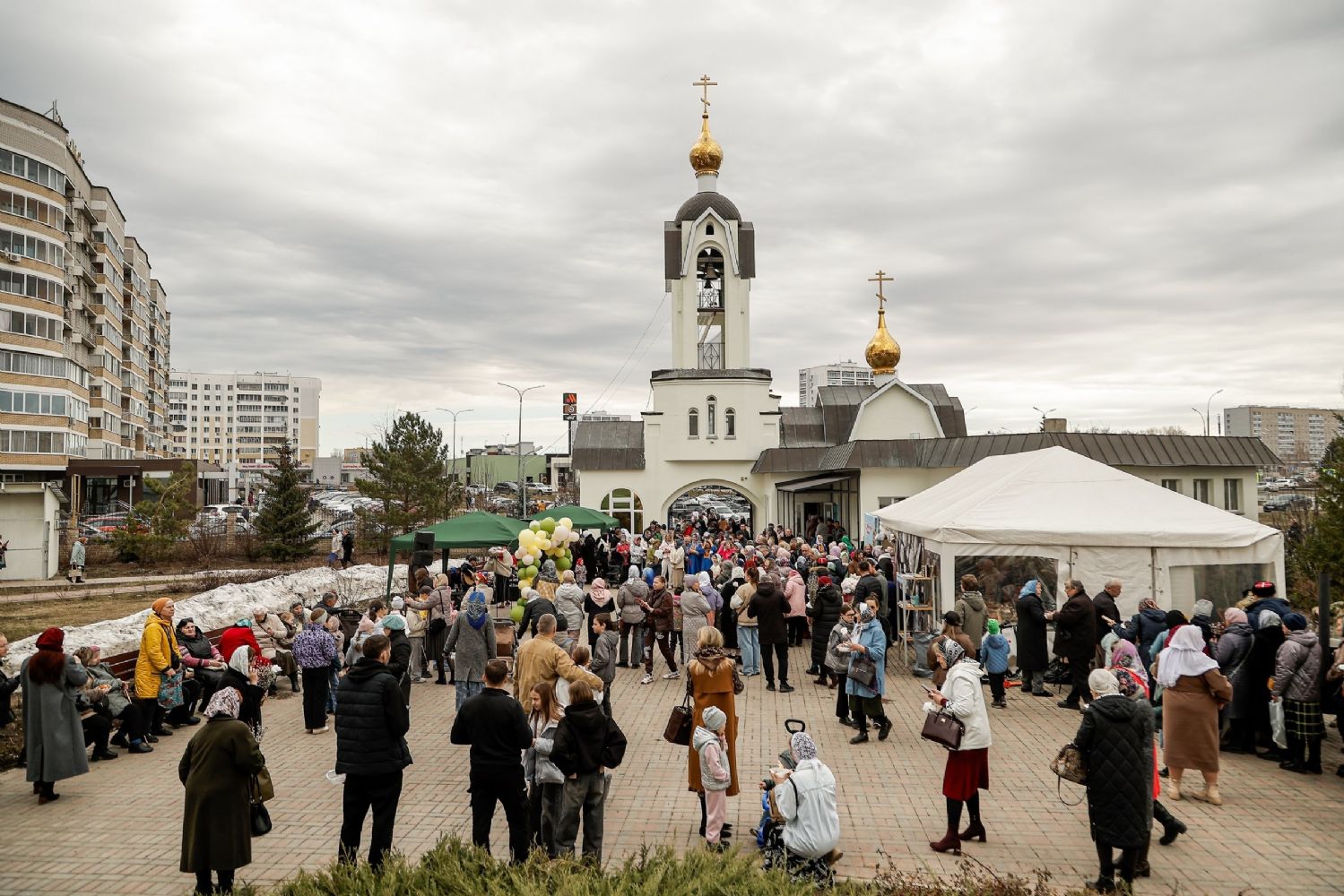 В Набережночелнинской епархии прошла акция милосердия «Белый цветок»