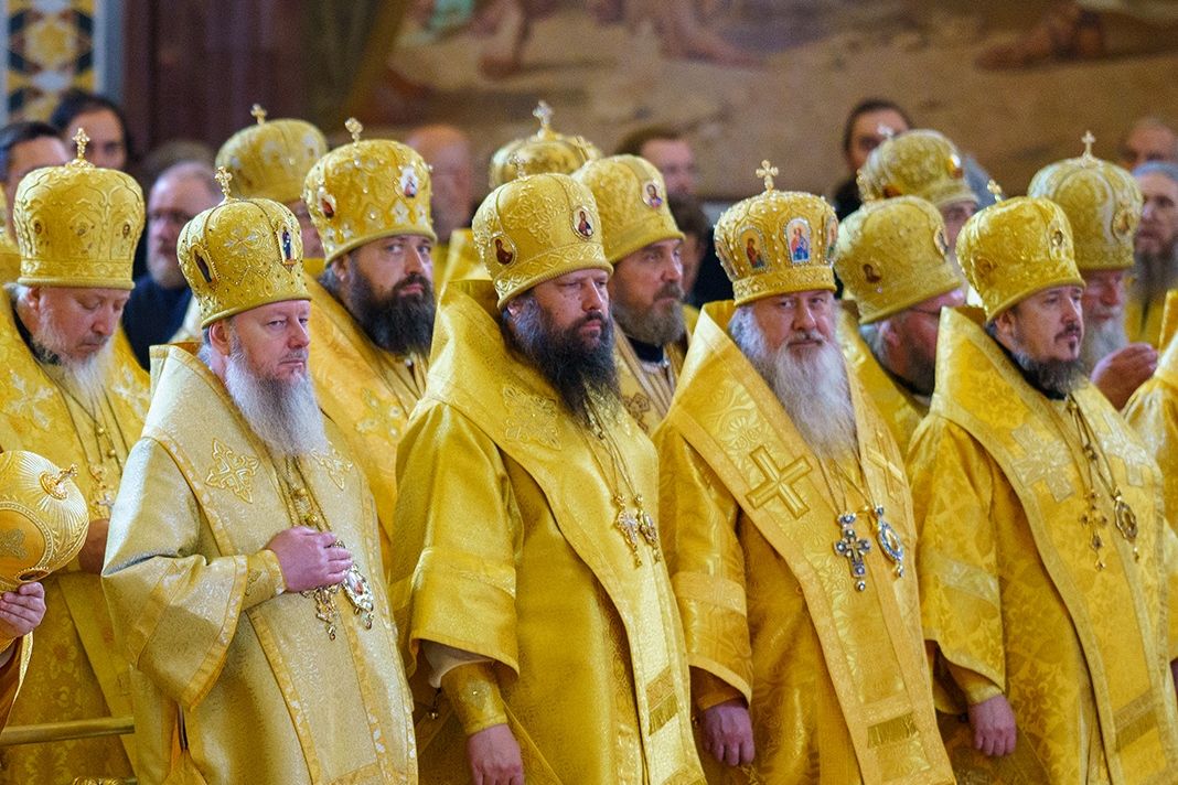 Епископ Гавриил принял участие в Патриаршем богослужении в Храме Христа Спасителя