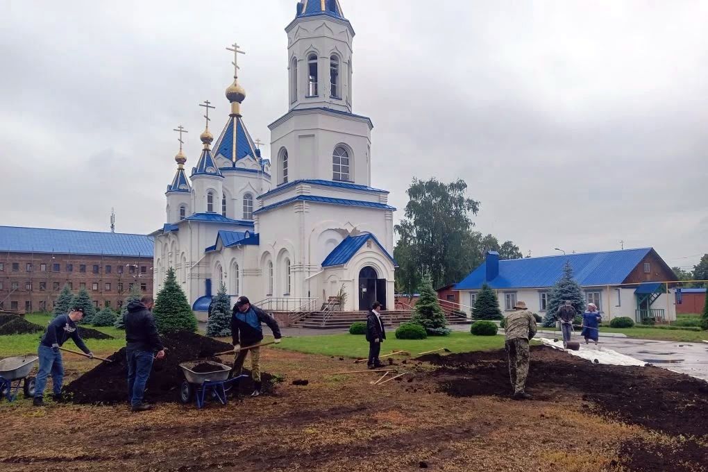 Трудовой десант во славу Божию