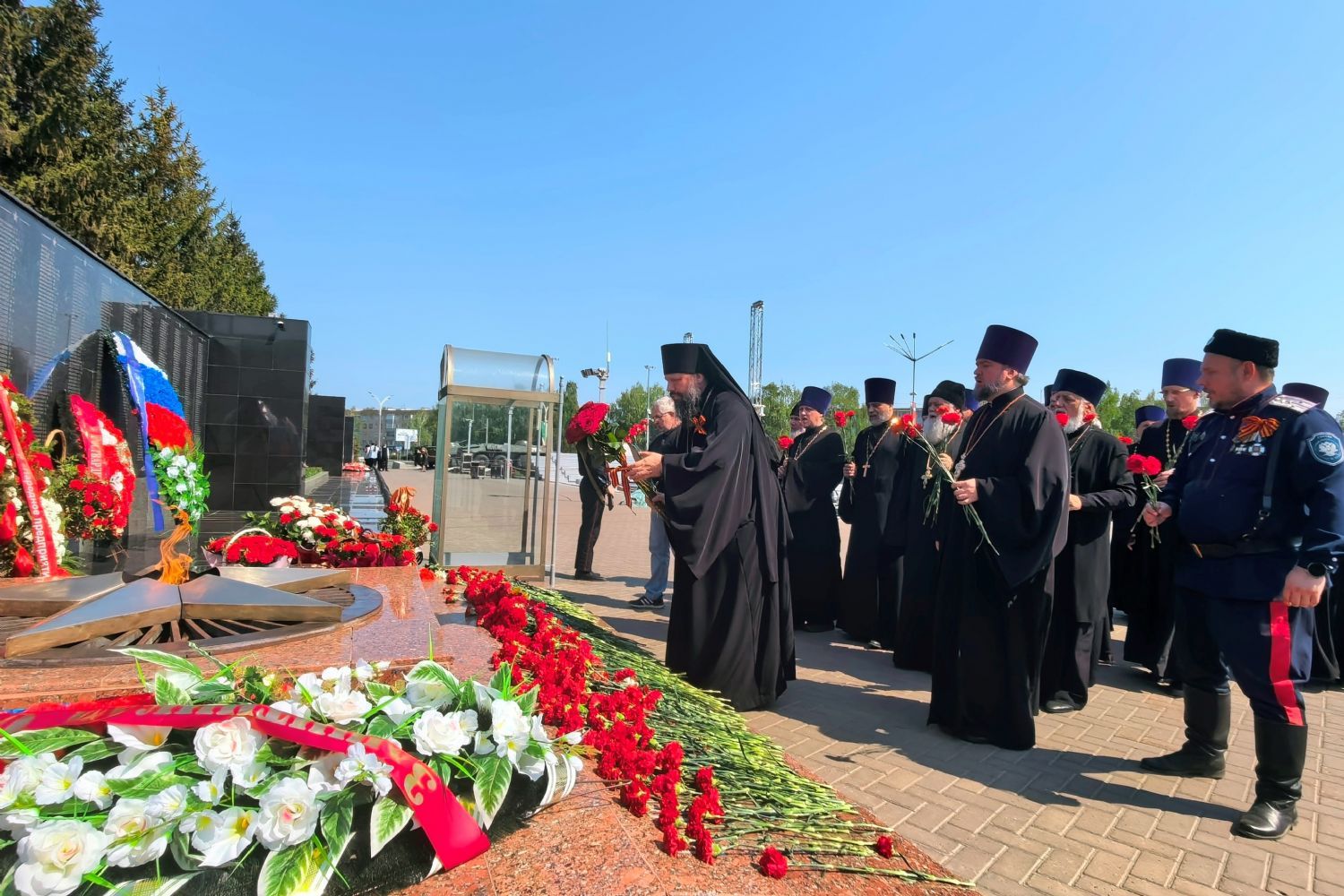 День память и скорби: в храмах епархии пройдут панихиды по усопшим воинам