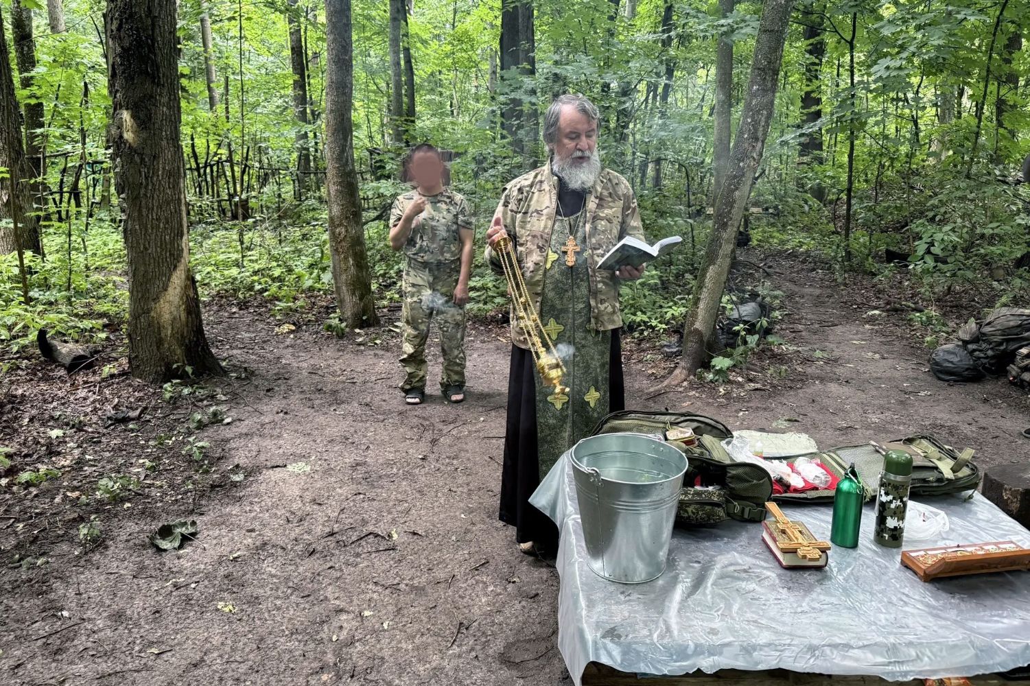 Пастырь на передовой