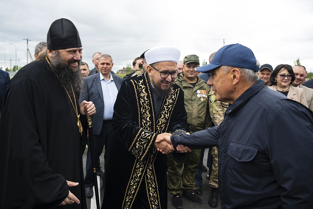 Епископ Гавриил принял участие в открытии ледового дворца «Тукай Арена» в поселке Круглое Поле