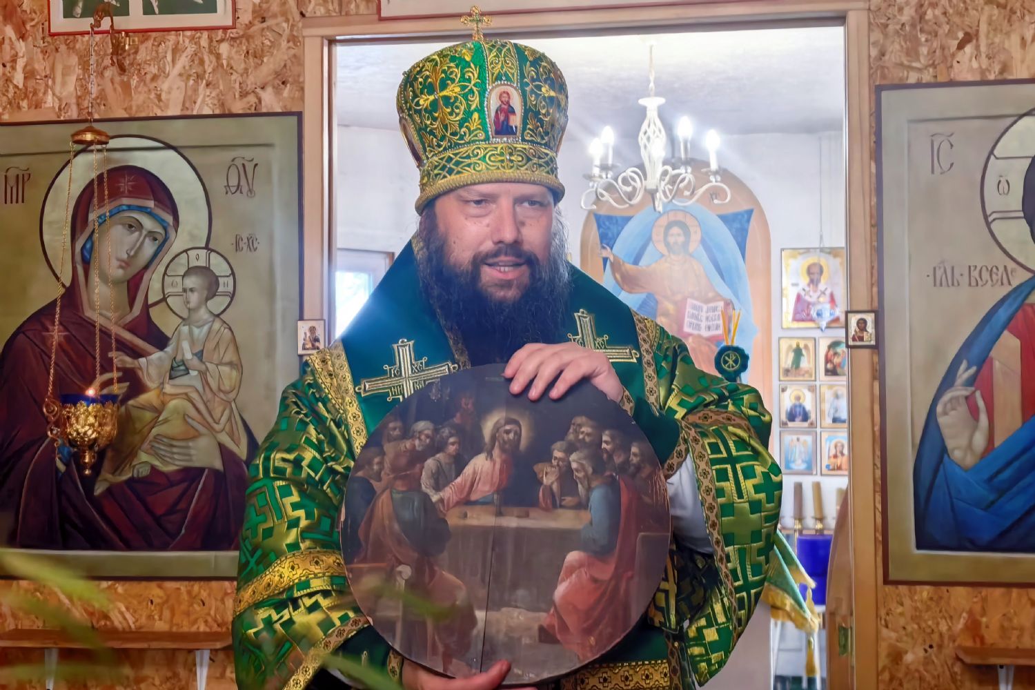 Епископ Гавриил совершил Литургию в день памяти Александра Невского и Даниила Московского [+Видео]