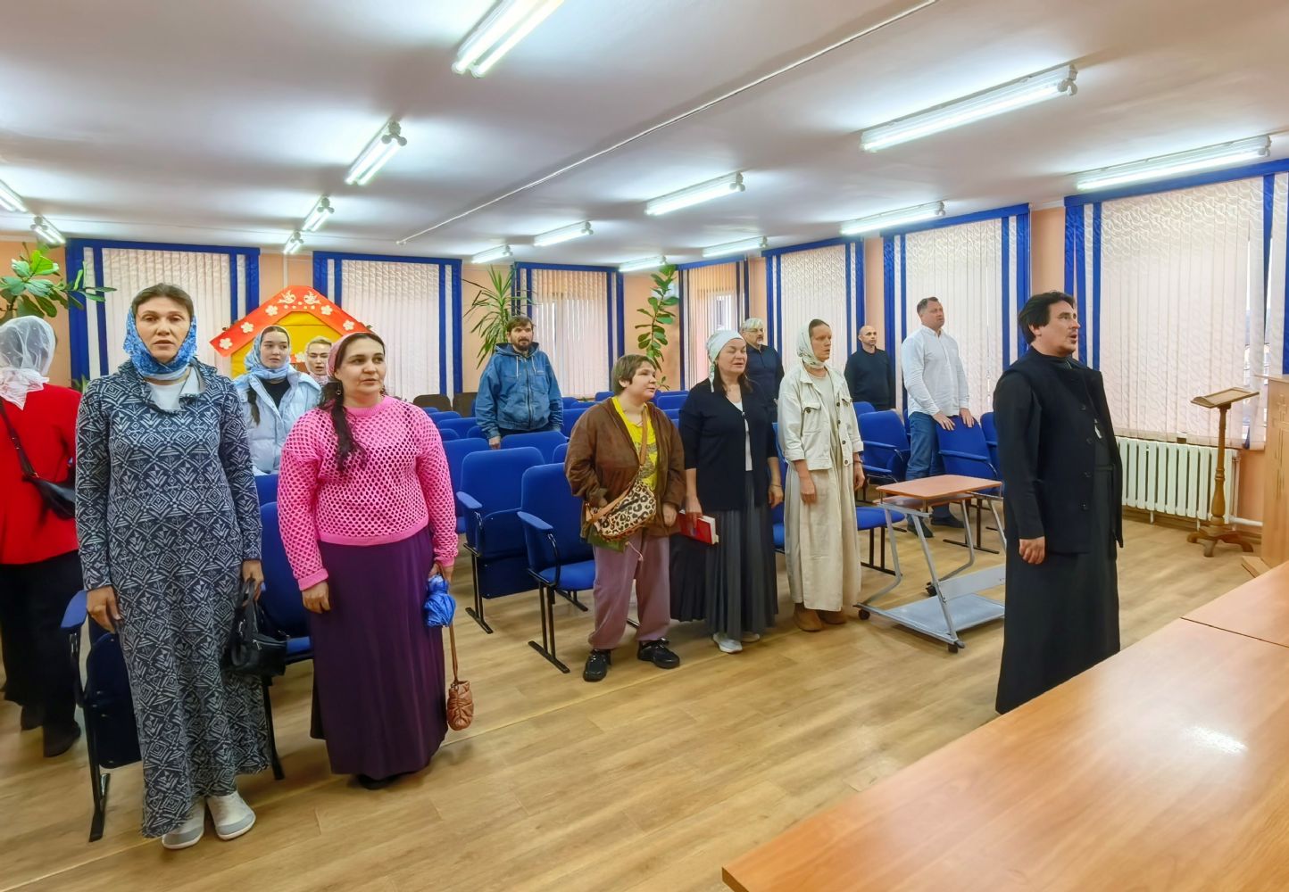 В Свято‑Вознесенском соборе прошло собеседование для поступающих в Школу катехизаторов